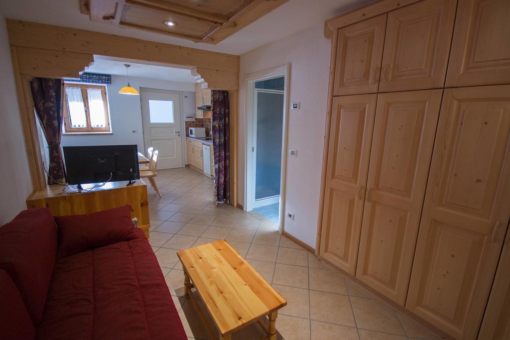 Appartamenti Dolomiti Moena Szoba fotó